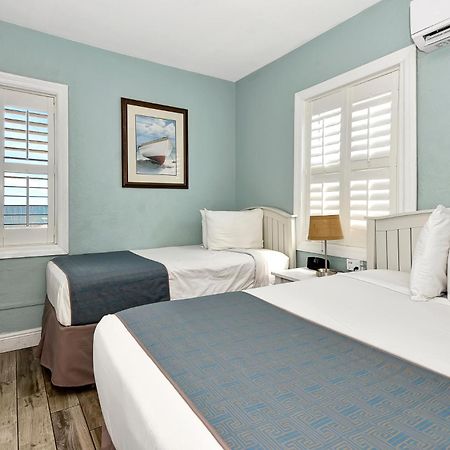 Shoreline Suites & Cabana Cottages - Beachfront デイトナ・ビーチ エクステリア 写真