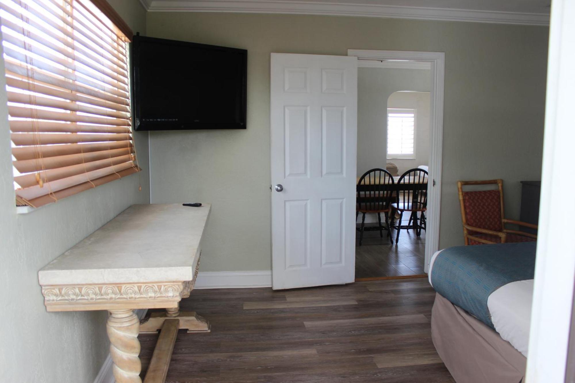 Shoreline Suites & Cabana Cottages - Beachfront デイトナ・ビーチ 部屋 写真