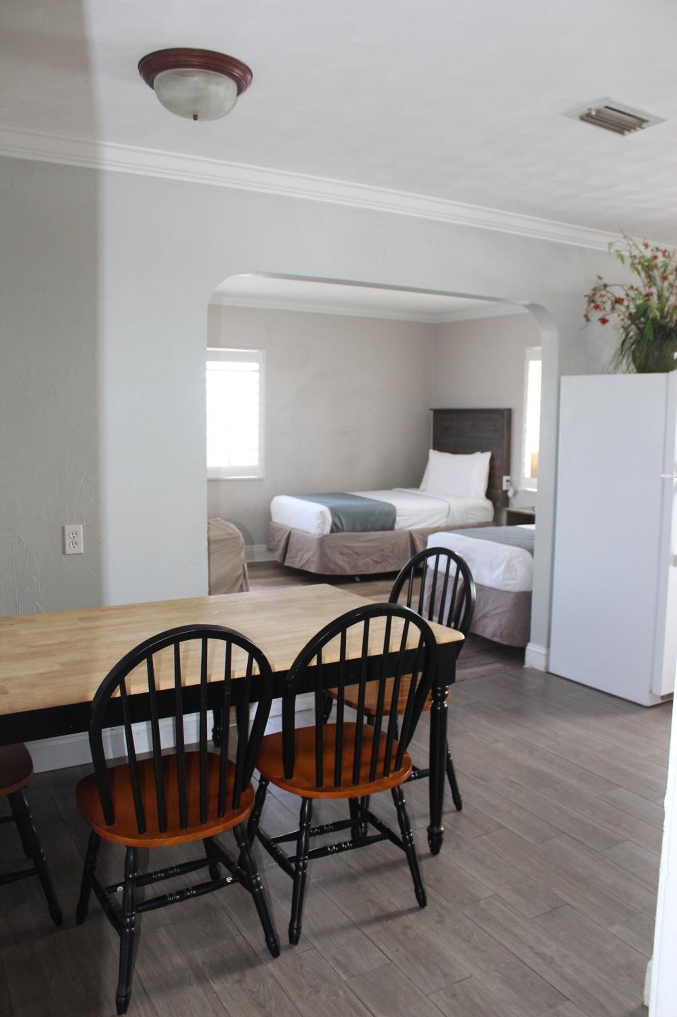 Shoreline Suites & Cabana Cottages - Beachfront デイトナ・ビーチ 部屋 写真