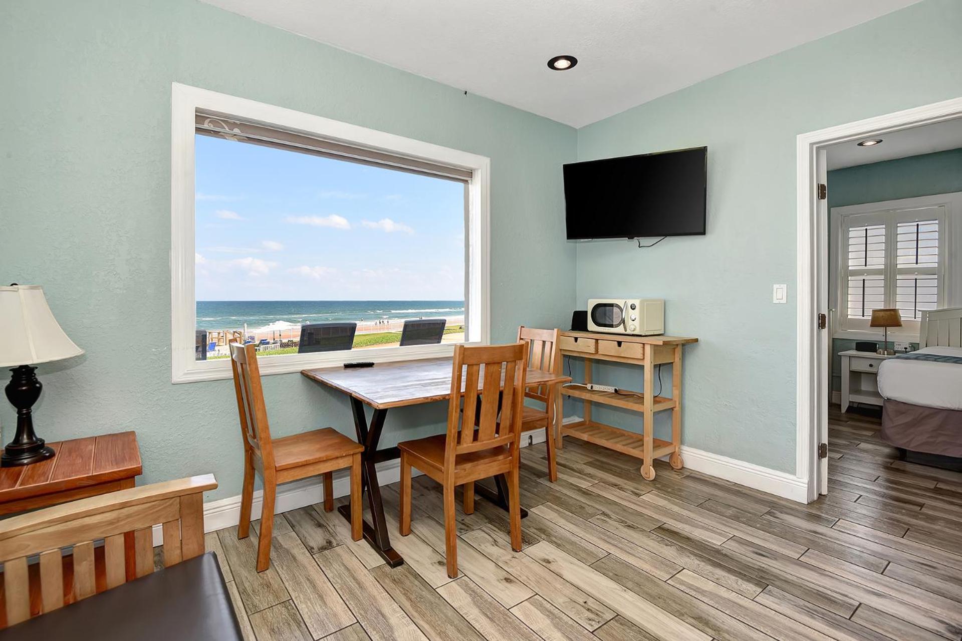 Shoreline Suites & Cabana Cottages - Beachfront デイトナ・ビーチ エクステリア 写真