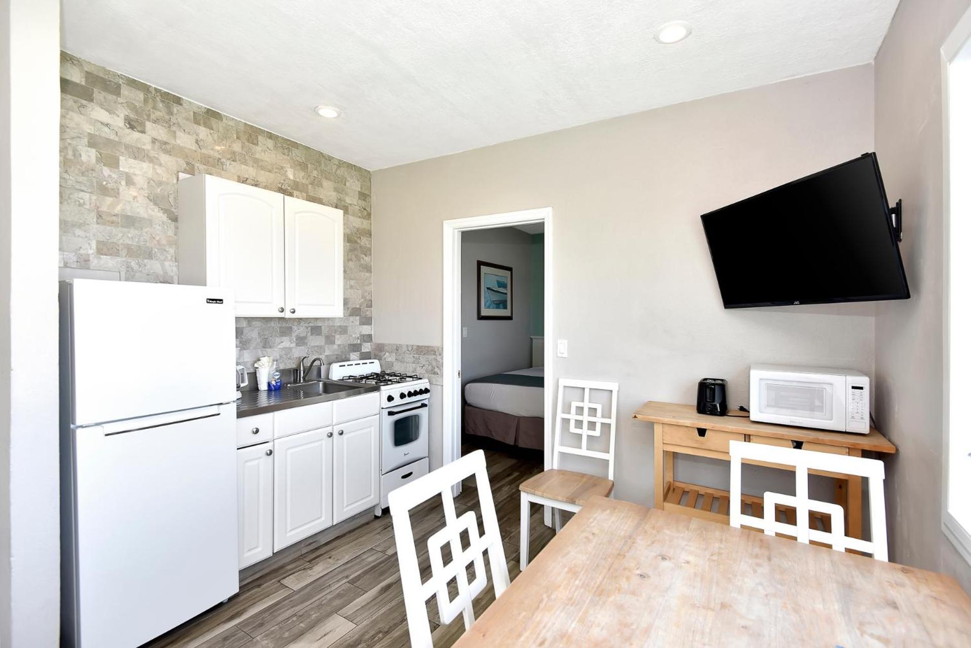 Shoreline Suites & Cabana Cottages - Beachfront デイトナ・ビーチ エクステリア 写真