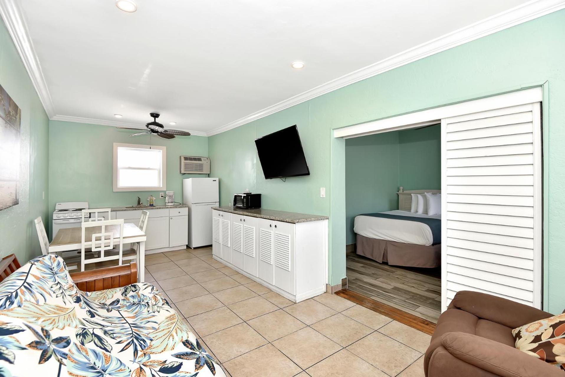 Shoreline Suites & Cabana Cottages - Beachfront デイトナ・ビーチ エクステリア 写真